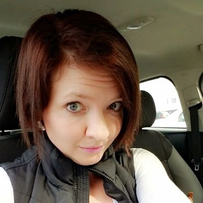 Profile Picture of Staci Lynn (@vihnicka_sl) on Twitter