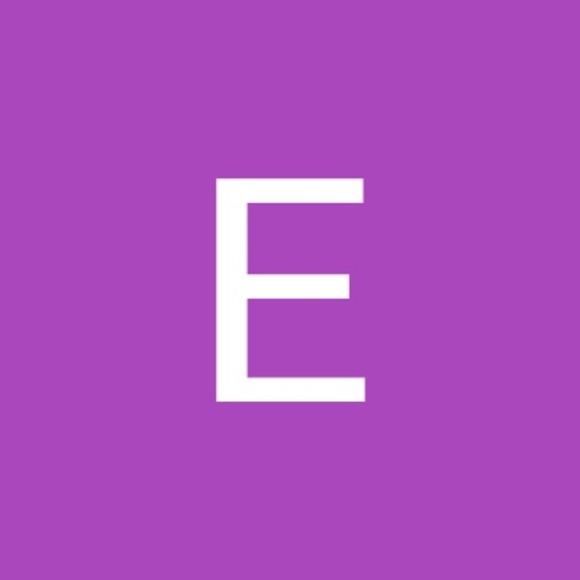 Profile Picture of Erin Chopak (@erinchopak) on Poshmark