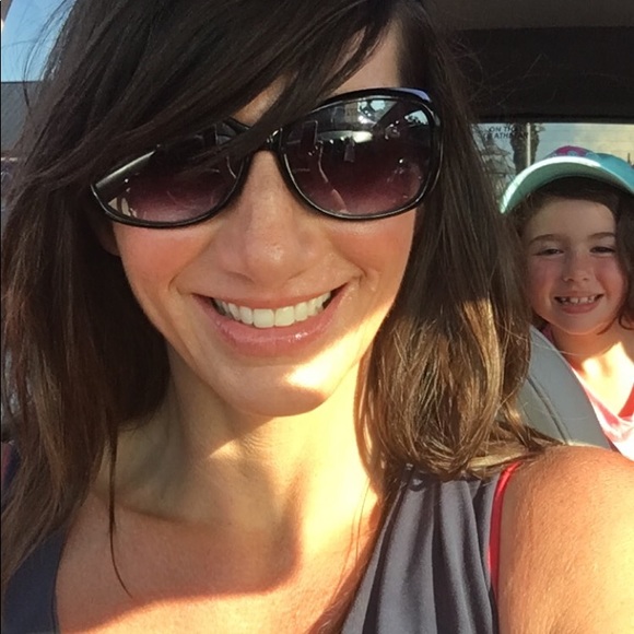 Profile Picture of Glenna Guidry allen (@glennaallen) on Poshmark
