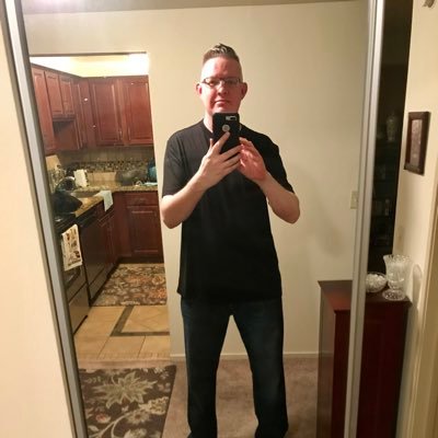 Profile Picture of Paul Emmett (@paulje2000) on Twitter