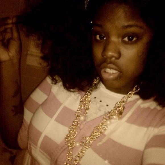 Profile Picture of Jasmine Stewart (@chaseabag33) on Poshmark
