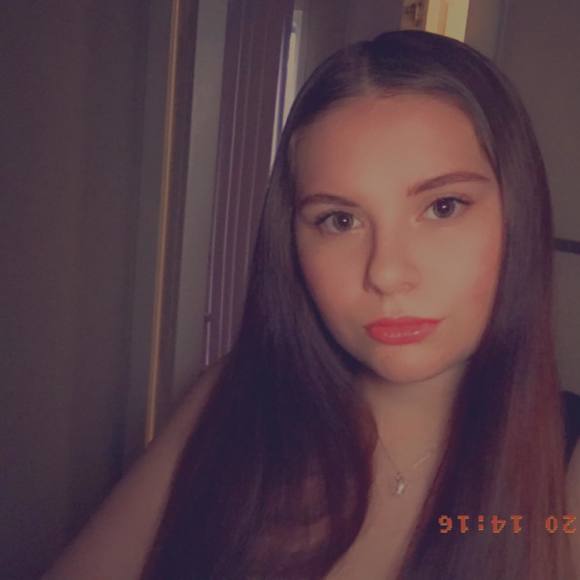 Profile Picture of Kyrsten Bostick (@kyrsten032923) on Poshmark