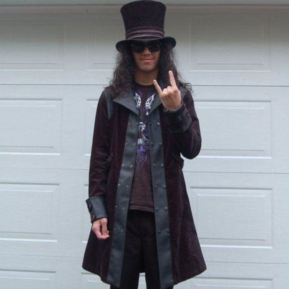 Profile Picture of Mike Holybee (@mikeholybee) on Poshmark