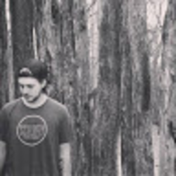 Profile Picture of Chris Ruth (@cruthjp) on Poshmark