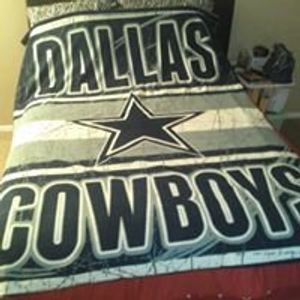 Profile Picture of Shelly Hall (@shellyhll) on Myspace