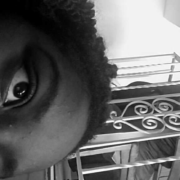 Profile Picture of Urenna Onuoha (@ureo) on Poshmark
