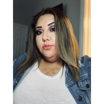 Profile Picture of Esmeralda Medina (@Esmeyo_) on Twitter