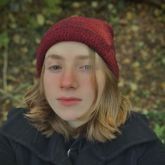 Profile Picture of Eli Akselrod (@eliakselrod) on Poshmark