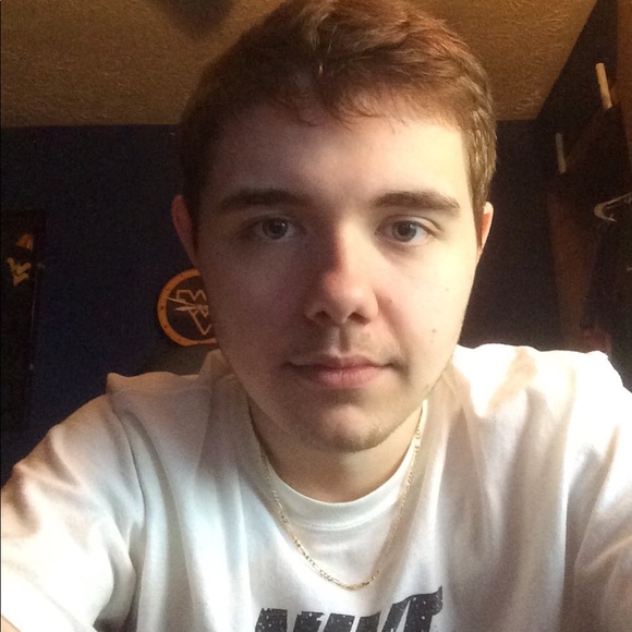 Profile Picture of Joshua Kidd (@kriek) on Poshmark