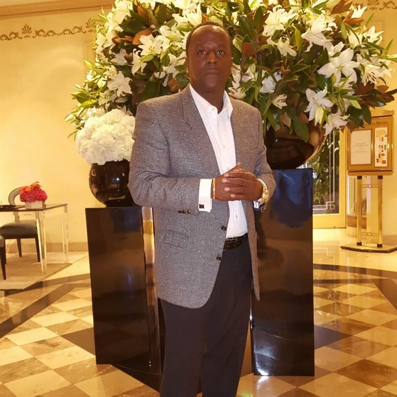 Profile Picture of Stanley Keller-comeaux (@stanleyecomeaux) on Poshmark
