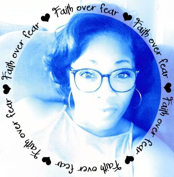 Profile Picture of Sharon Barron (@sharonbarron54) on Poshmark