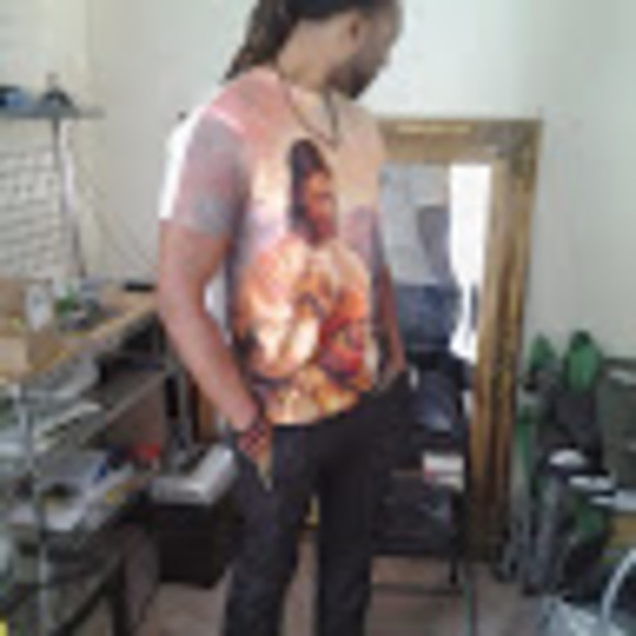 Profile Picture of Kevin Chinn (@dopest_ish) on Poshmark