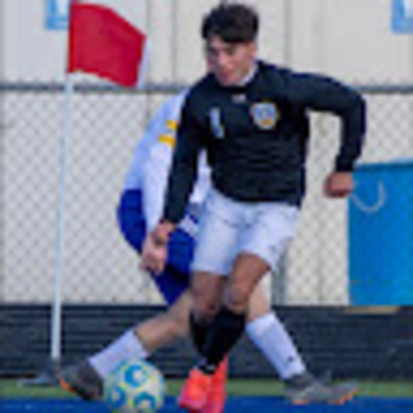 Profile Picture of Tyler Luna (@tluna604) on Poshmark