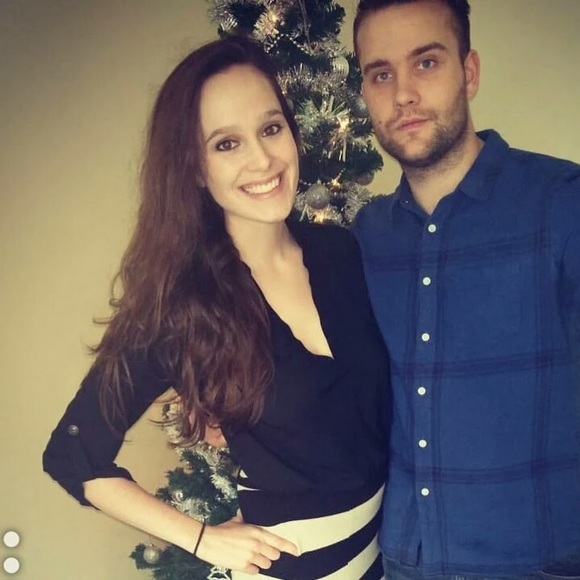 Profile Picture of Alexie Flook (@alexietyler) on Poshmark