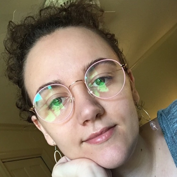 Profile Picture of Rosa Campbell (@rositabeans) on Poshmark