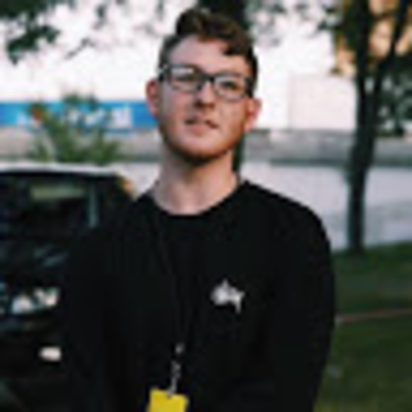 Profile Picture of Thomas Falcone (@tomjfalcone) on Poshmark
