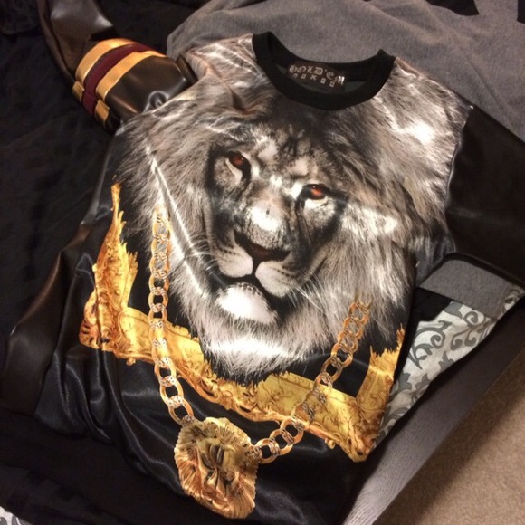 Profile Picture of Jason Zhu (@jay3324) on Poshmark