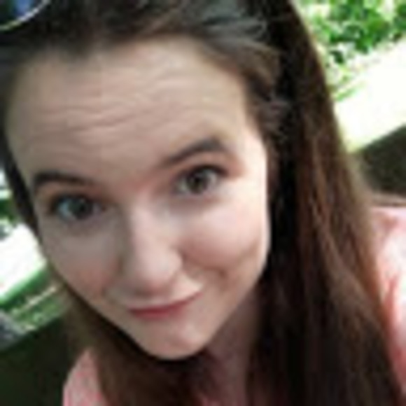 Profile Picture of Anna Rash (@annarash01) on Poshmark