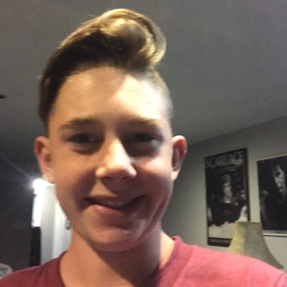 Profile Picture of James Gattesco (@jgattesco6) on Poshmark
