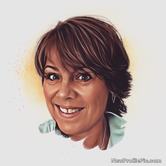 Profile Picture of Lisa Olson (@lisaolson863) on Poshmark