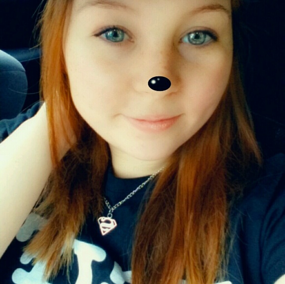 Profile Picture of Hailey Filler (@hailey102018) on Poshmark