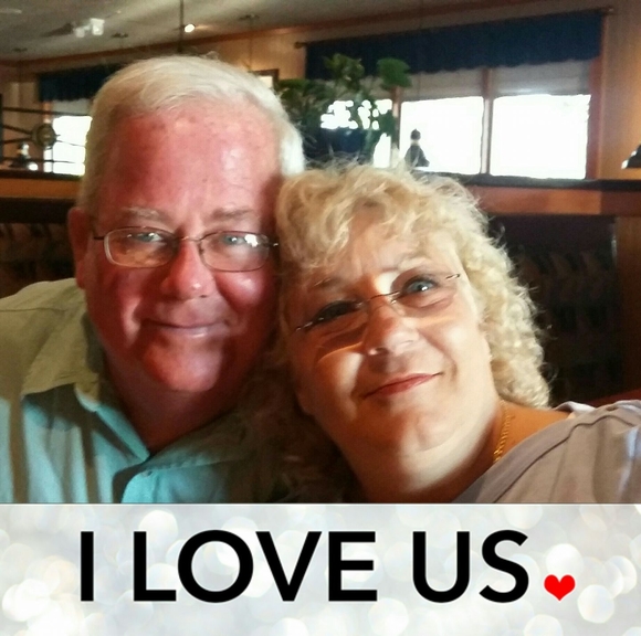 Crystal Hinchman - Poshmark Profile Picture of Crystal Hinchman (@crystalhinchman) on Poshmark