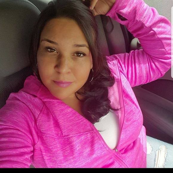 Profile Picture of Jonica Locklear (@jonical) on Poshmark