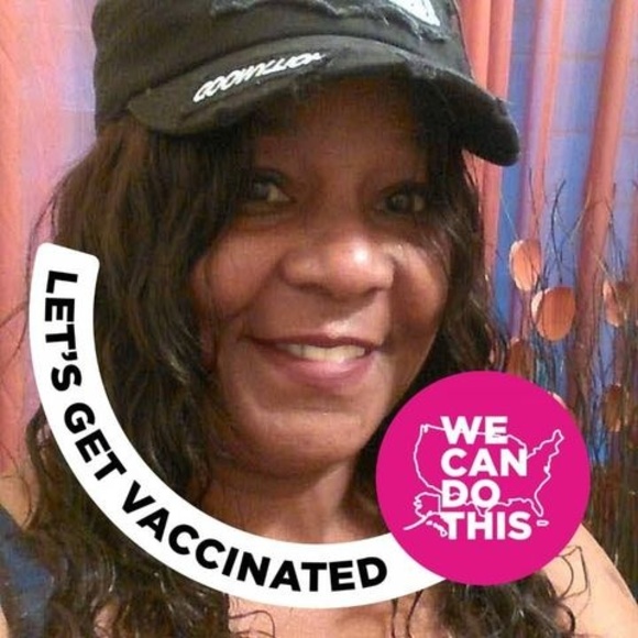 Profile Picture of Annette Delgado (@annettedelga348) on Poshmark