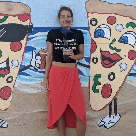 Profile Picture of Deidre Drewes (@drewes17) on Poshmark