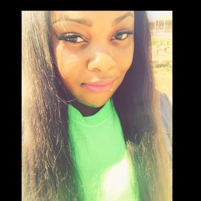 Profile Picture of Ariel Chambers (@snob_lyfe) on Twitter