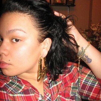 Profile Picture of Cecily Lopez (@divacc24) on Twitter