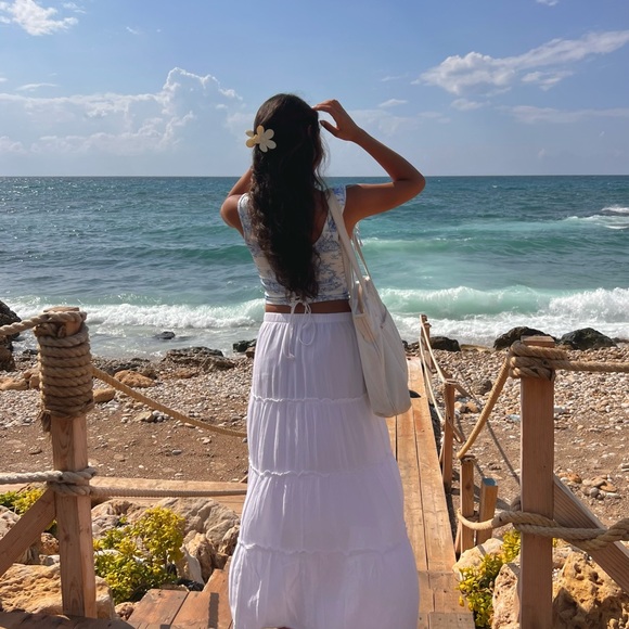 Profile Picture of Parissa Ishani (@parissa_ishani) on Poshmark
