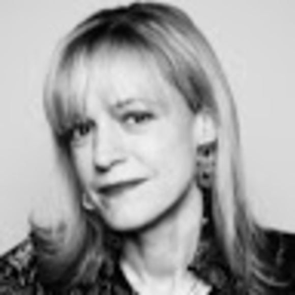 Profile Picture of Elisabeth Schaefer (@elisabethschaef) on Poshmark