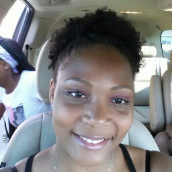 Profile Picture of Tamika Brimmer (@tmkundrwd) on Poshmark