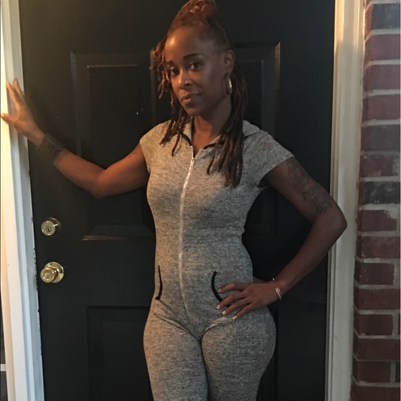 Profile Picture of Chervon Thomas partee (@chervonokelley) on Poshmark