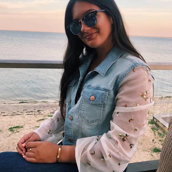 Taylor Chaimowitz - Poshmark Profile Picture of Taylor Chaimowitz (@tayloroxz) on Poshmark