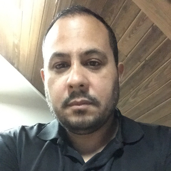 Profile Picture of Felix Rivera (@tutyryan) on Poshmark