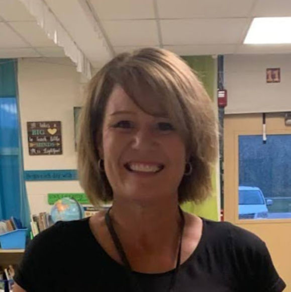 Profile Picture of Melvina Lightfoot (@melvinal) on Poshmark