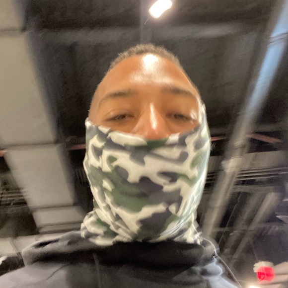 Profile Picture of Kareem Moore sr (@f8rrari) on Poshmark