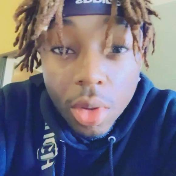 Profile Picture of Yae Yae (@denzelx2) on Poshmark