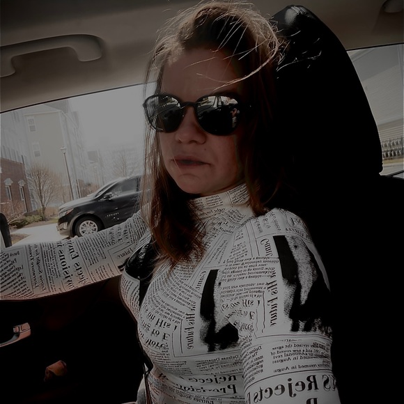 Profile Picture of Eva Raszkiewicz (@evarasz22567) on Poshmark