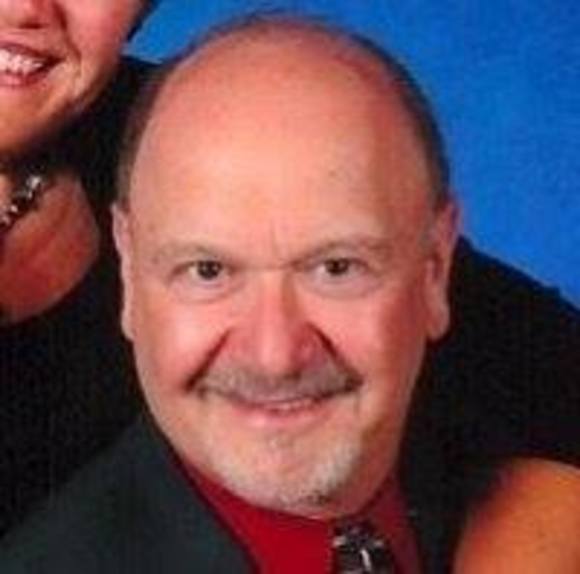 Profile Picture of Bob Panarella (@rlp43) on Poshmark