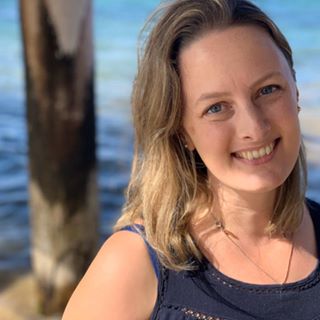 Profile Picture of Alice Arnott (@ayarnott) on Facebook