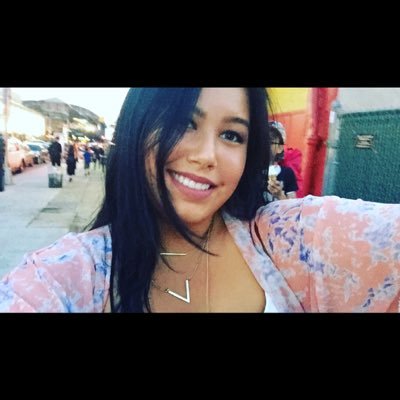 Profile Picture of Nikki (@nikkkay_pearce) on Twitter