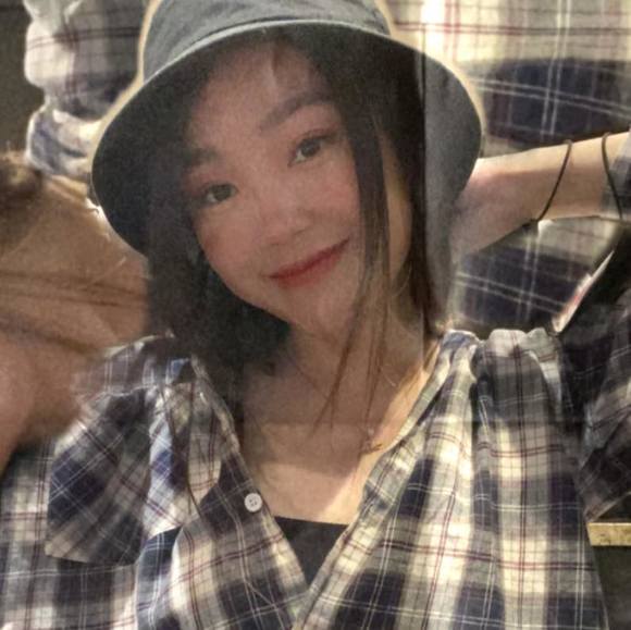 Profile Picture of Anh Thu (@kylieanhthu) on Poshmark