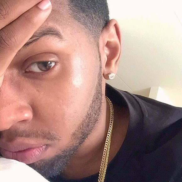 Profile Picture of Andre Hamilton (@drek00) on Poshmark