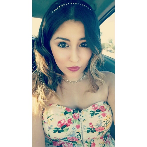 Profile Picture of Cynthia Gallardo (@cmgallardo01) on Poshmark