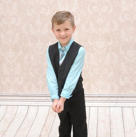 Profile Picture of Ryan Steagall (@rsteagall) on Poshmark
