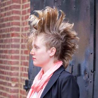 Profile Picture of Elizabeth Fuller (@@jumpingship) on Twitter