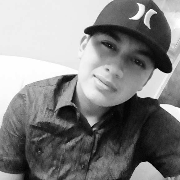 Yimi Martinez - Poshmark Profile Picture of Yimi Martinez (@yimimartinez) on Poshmark